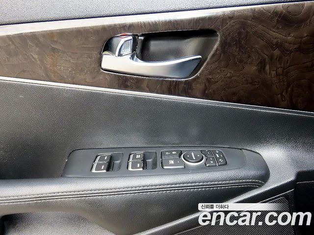 Kia Sorento Diesel 2.0 2WD Luxury 2016 — фото 16