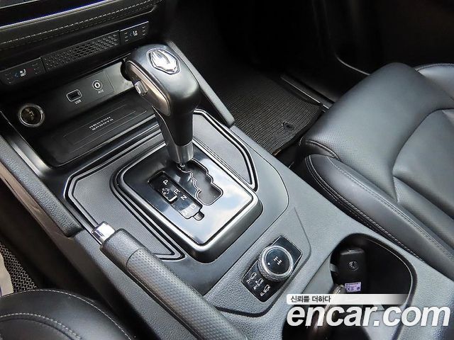 KG Mobility (SsangYong) Rexton Sports Khan Diesel 2.2 4WD Dynamic Edition (5-Link) 2021 — фото 10