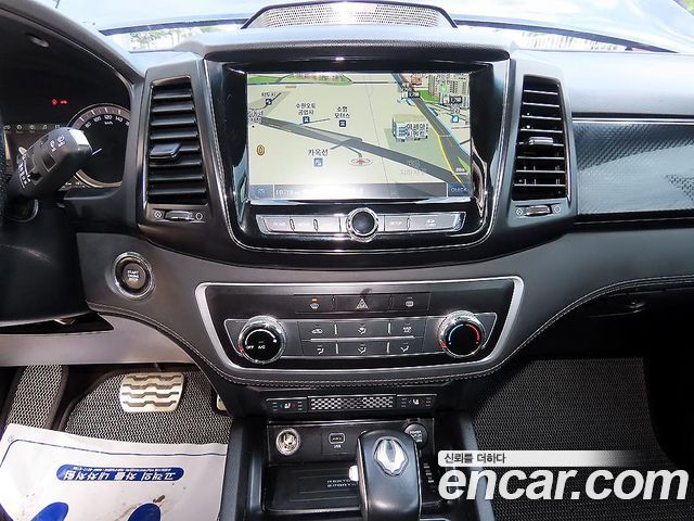 KG Mobility (SsangYong) Rexton Sports Khan Diesel 2.2 4WD Dynamic Edition (5-Link) 2021 — фото 17