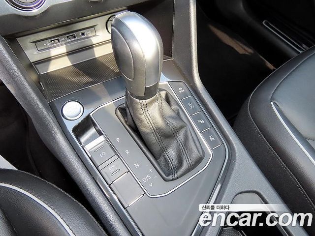 Volkswagen Tiguan (II) 2.0 TDI Prestige 2020 — фото 15