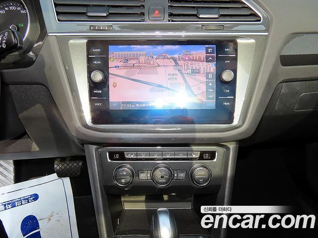 Volkswagen Tiguan (II) 2.0 TDI Prestige 2020 — фото 18