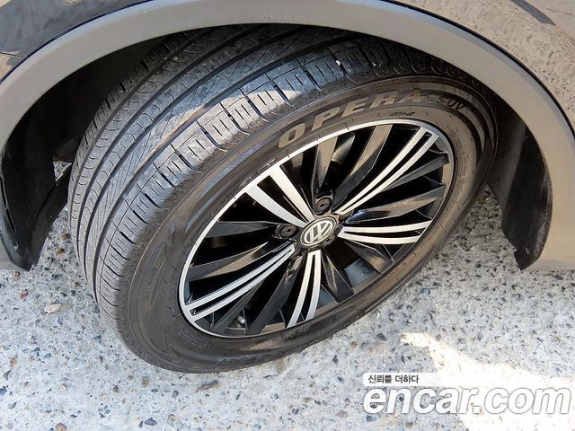 Volkswagen Tiguan (II) 2.0 TDI Prestige 2020 — фото 24