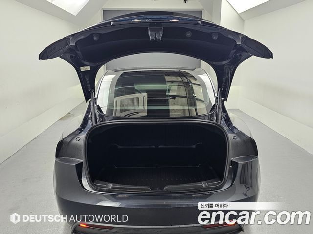Tesla Model 3 RWD 2025 — фото 23