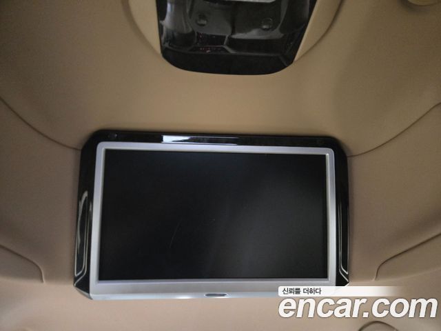 Kia Carnival 9-Seater Hi-Limousine Noblesse Special 2019 — фото 8