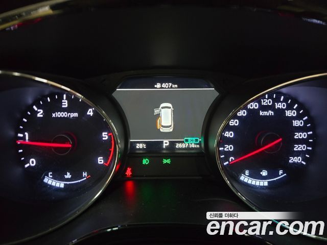 Kia Carnival 9-Seater Hi-Limousine Noblesse Special 2019 — фото 10