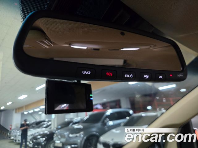 Kia Carnival 9-Seater Hi-Limousine Noblesse Special 2019 — фото 22