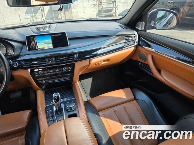 BMW X6 (F16) M50d 2016 — фото 19