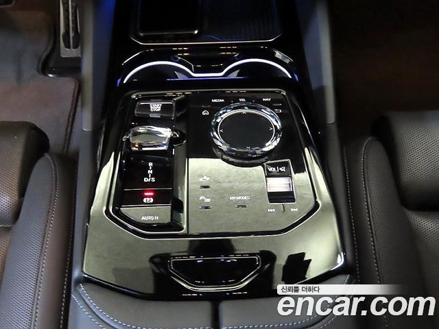 BMW 5 Series (G60) 530i xDrive M Sport 2024 — фото 16