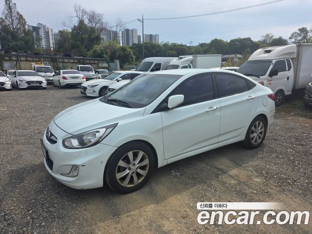 Hyundai Accent (New) Diesel 1.6 VGT Premium 2012 — фото 2