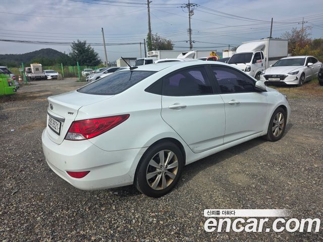 Hyundai Accent (New) Diesel 1.6 VGT Premium 2012 — фото 5