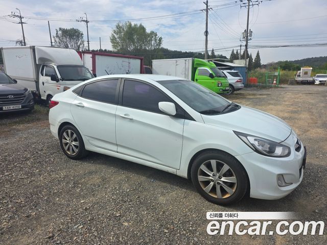 Hyundai Accent (New) Diesel 1.6 VGT Premium 2012 — фото 6