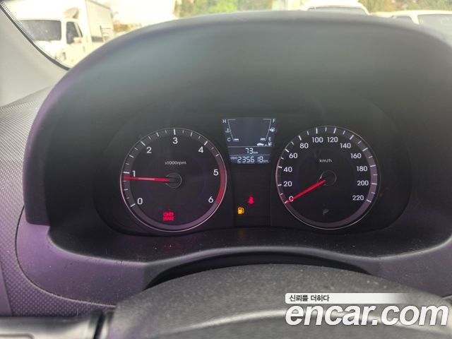 Hyundai Accent (New) Diesel 1.6 VGT Premium 2012 — фото 10