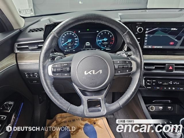 Kia K5 (III) 2.0 Signature 2023 — фото 17