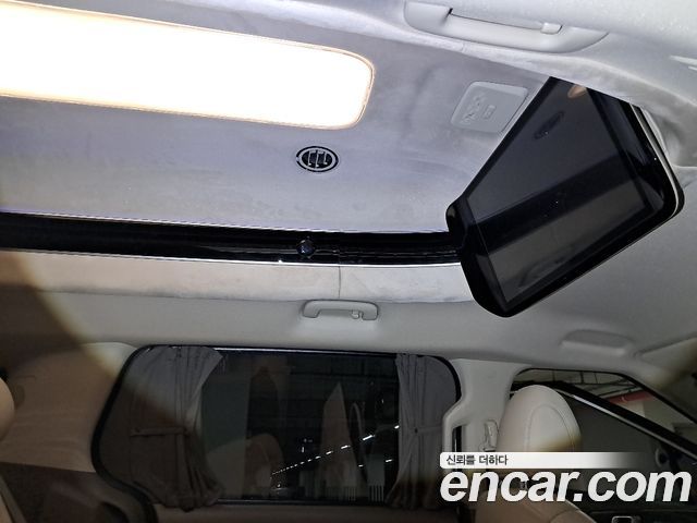 Kia Carnival (IV) HEV 7-Seater Hi Limousine Signature 2026 — фото 18