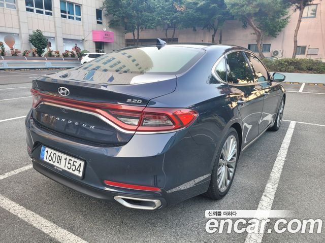 Hyundai Grandeur (IG) 2.2 Diesel Premium Special 2018 — фото 5