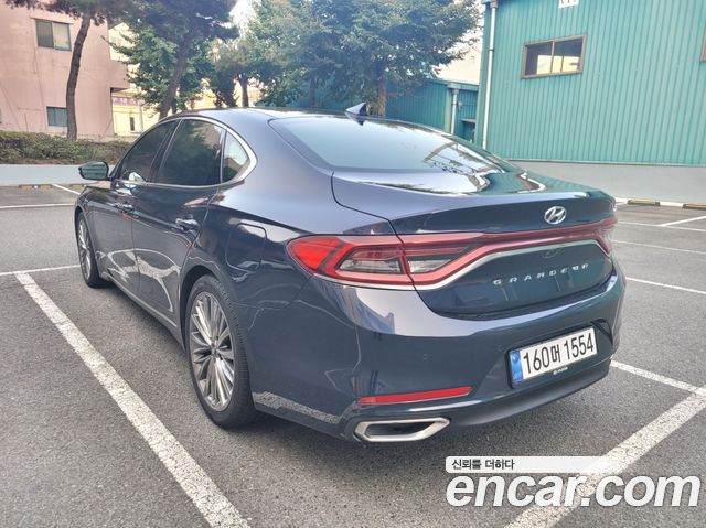Hyundai Grandeur (IG) 2.2 Diesel Premium Special 2018 — фото 7