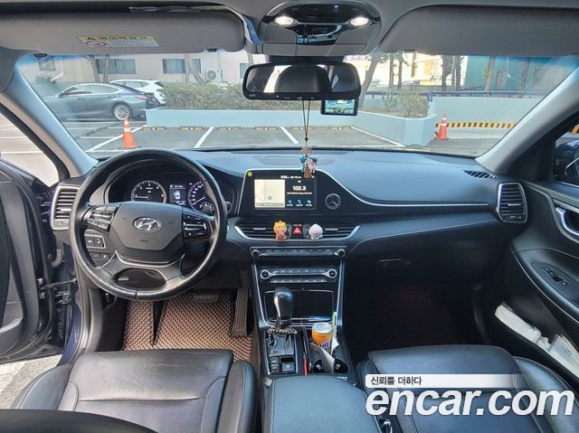 Hyundai Grandeur (IG) 2.2 Diesel Premium Special 2018 — фото 9