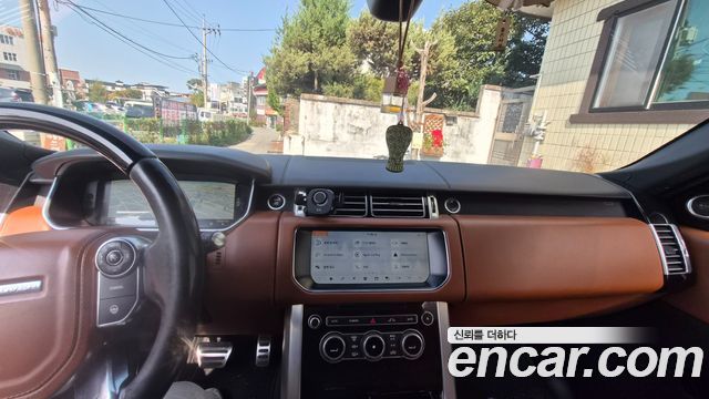 Land Rover Range Rover (IV) 4.4 SDV8 AB LWB DIESEL 2017 — фото 3