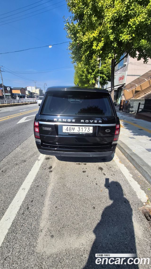Land Rover Range Rover (IV) 4.4 SDV8 AB LWB DIESEL 2017 — фото 4