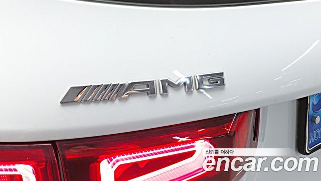 Mercedes-Benz GLB-Class (X247) AMG GLB35 4MATIC 2023 — фото 6