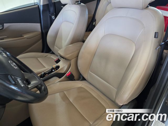 Hyundai Kona 1.6 Turbo 4WD Modern pop 2019 — фото 17