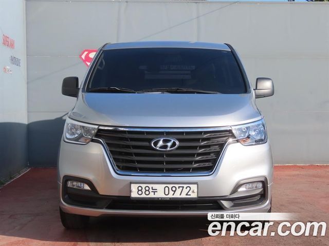 Hyundai Grand Starex Van 5-Seater Modern 2019 — фото 2