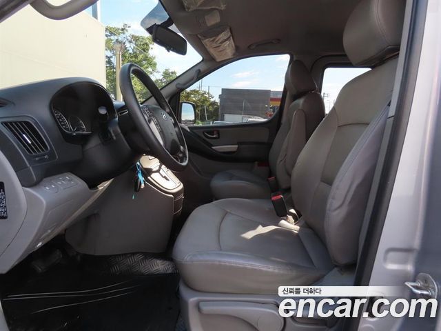 Hyundai Grand Starex Van 5-Seater Modern 2019 — фото 9