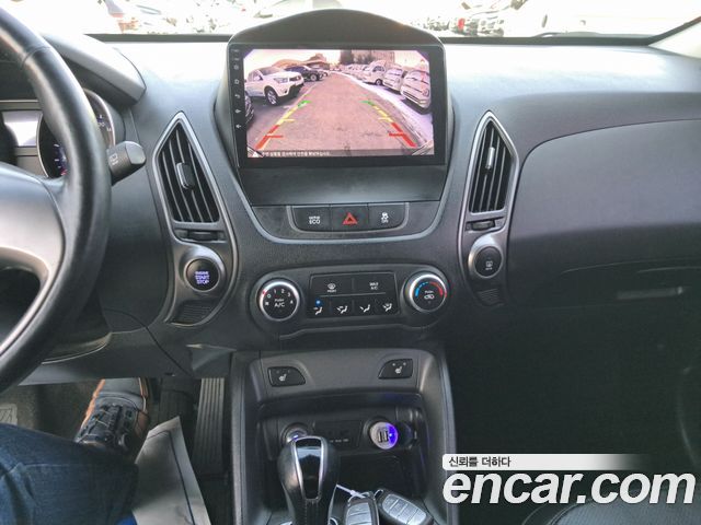Hyundai Tucson ix Diesel(e-VGT) 2WD Smart special 2015 — фото 16