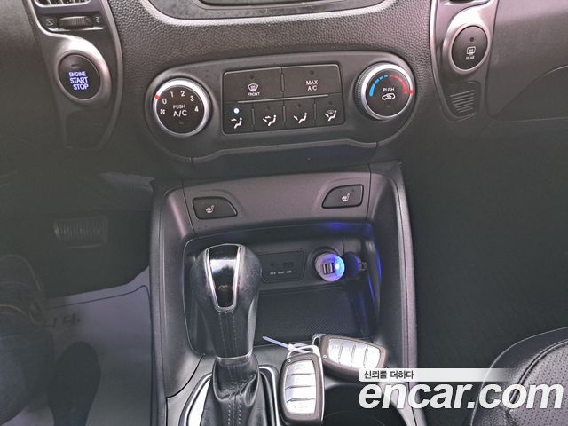 Hyundai Tucson ix Diesel(e-VGT) 2WD Smart special 2015 — фото 19