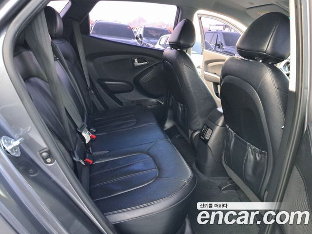Hyundai Tucson ix Diesel(e-VGT) 2WD Smart special 2015 — фото 20