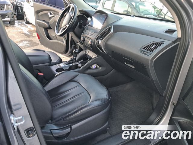 Hyundai Tucson ix Diesel(e-VGT) 2WD Smart special 2015 — фото 21