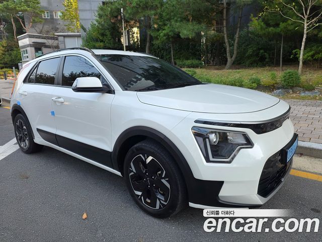 Kia Niro EV Air 2023 — фото 2