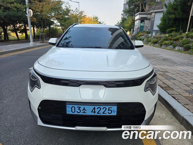 Kia Niro EV Air 2023 — фото 3