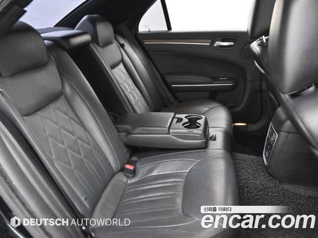 Chrysler 300C 3.6 AWD 2016 — фото 16