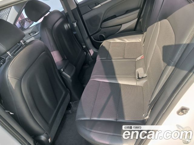 Hyundai Avante (AD) 1.6 GDI Value Plus 2018 — фото 17
