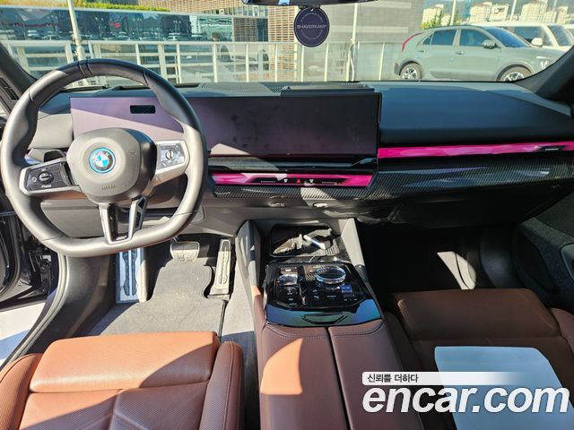 BMW i5 (G60) xDrive 40 M Sport Pro 2025 — фото 7
