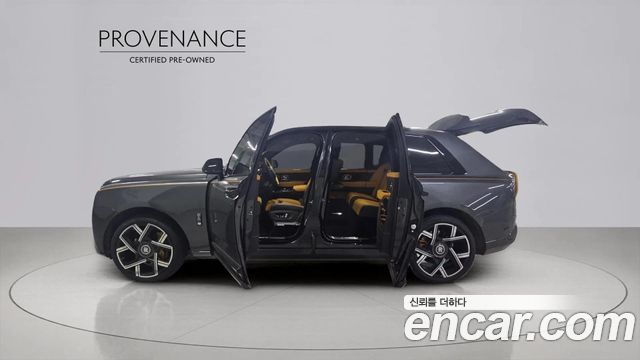 Rolls-Royce Cullinan 6.7 V12 Black Badge 2025 — фото 4