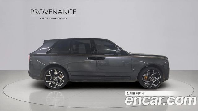 Rolls-Royce Cullinan 6.7 V12 Black Badge 2025 — фото 6