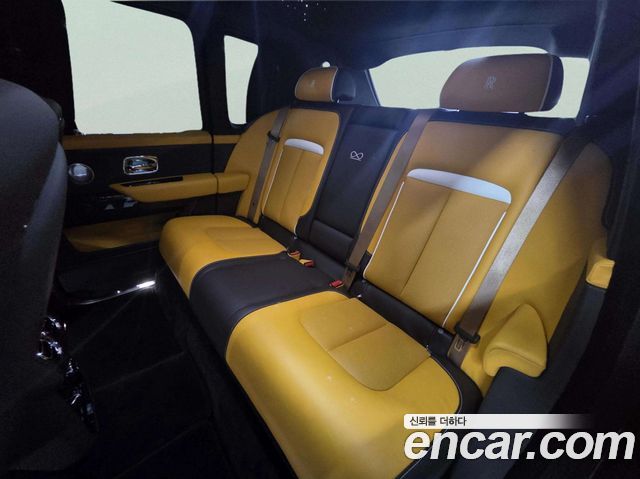 Rolls-Royce Cullinan 6.7 V12 Black Badge 2025 — фото 9