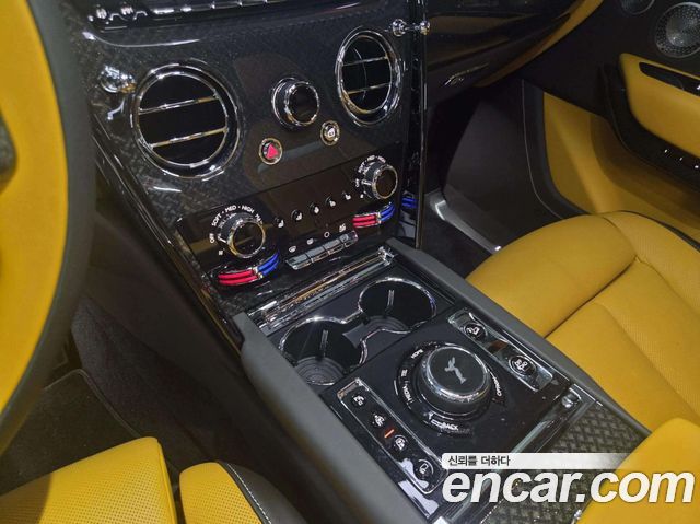 Rolls-Royce Cullinan 6.7 V12 Black Badge 2025 — фото 15