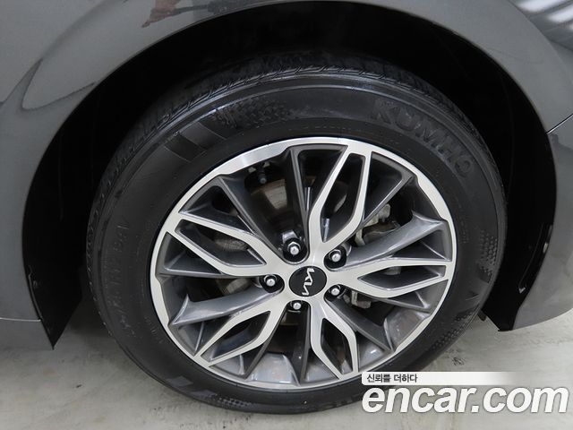 Kia K5 (III) 2.0 Prestige 2023 — фото 24