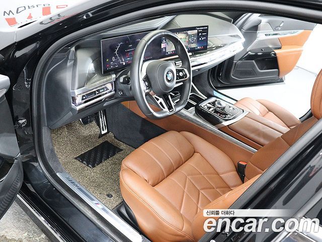 BMW 7 Series (G70) 740i xDrive M Sport Limited 2024 — фото 21