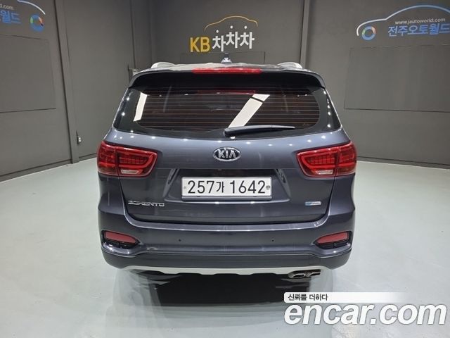 Kia Sorento Diesel 2.0 2WD Prestige 2019 — фото 4