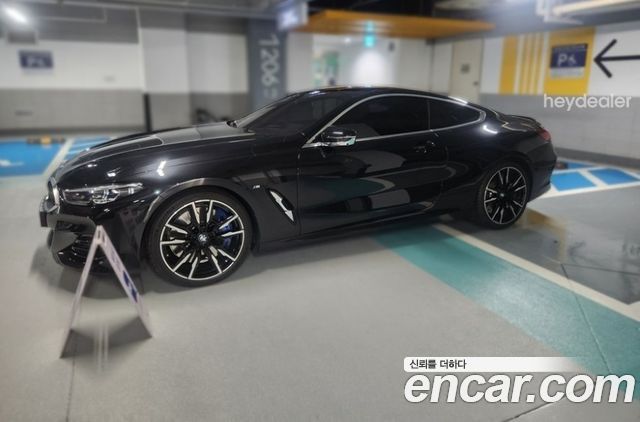 BMW 8 Series (G15) M850i xDrive Coupe 2023 — фото 2