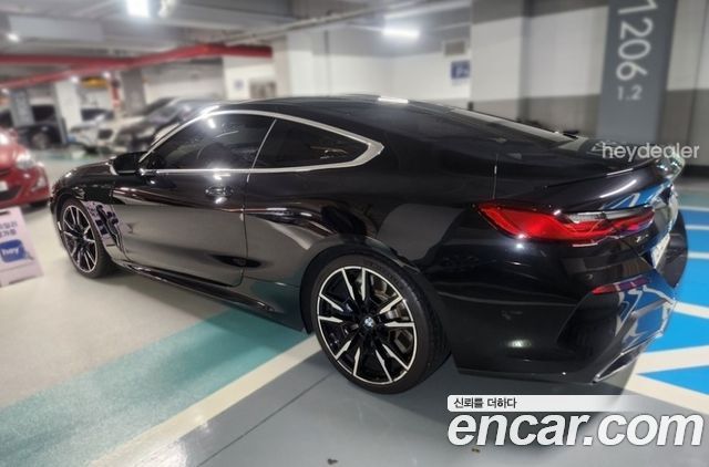 BMW 8 Series (G15) M850i xDrive Coupe 2023 — фото 4