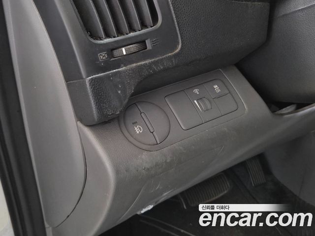 Hyundai Grand Starex 3-Seater VAN CVX Luxury 2015 — фото 19
