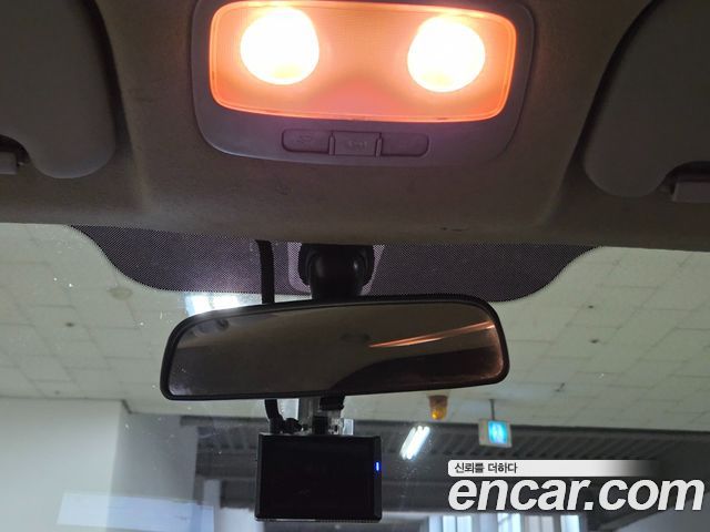 Hyundai Grand Starex 3-Seater VAN CVX Luxury 2015 — фото 21