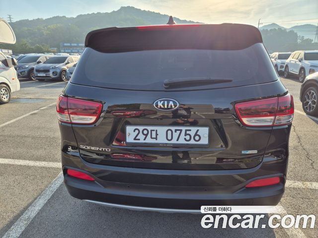 Kia Sorento Diesel 2.0 2WD Noblesse 2016 — фото 4