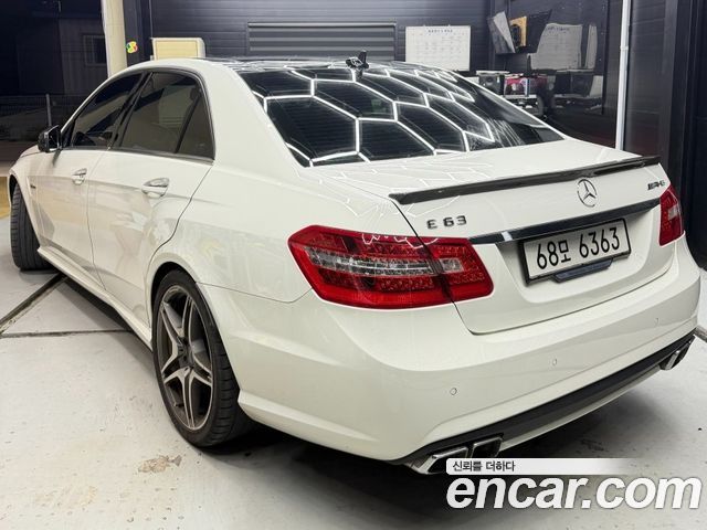 Mercedes-Benz E-Class (W212) E63 AMG 2011 — фото 4