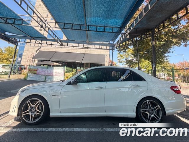 Mercedes-Benz E-Class (W212) E63 AMG 2011 — фото 18